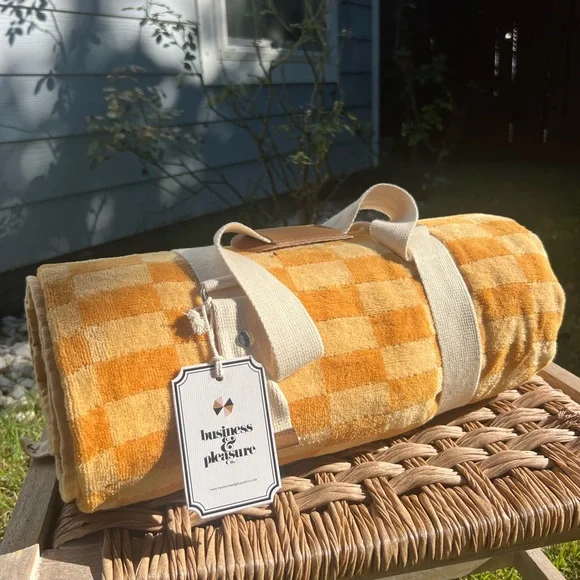 💛🧡business & pleasure co. Beach Blanket-Towel - umbrella 🐚Brand New 🐚 - Picture 6 of 8